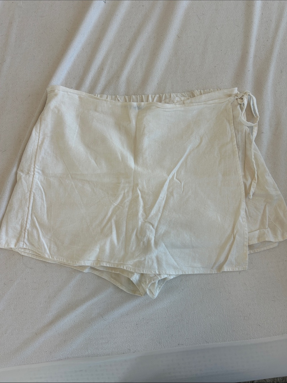 Old Navy Cream Wrap Skort with Side Tie